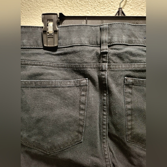 Chaps Women's black faded straight line pants - Picture 5 of 7